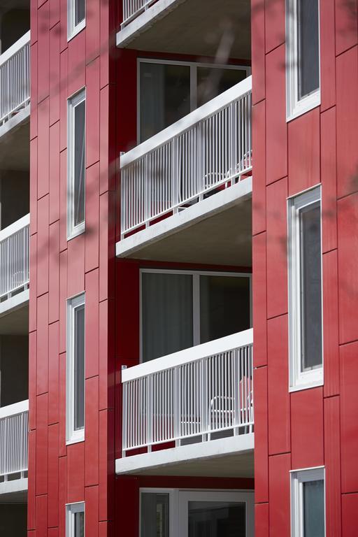 Hotel Elan YYC Kültér fotó
