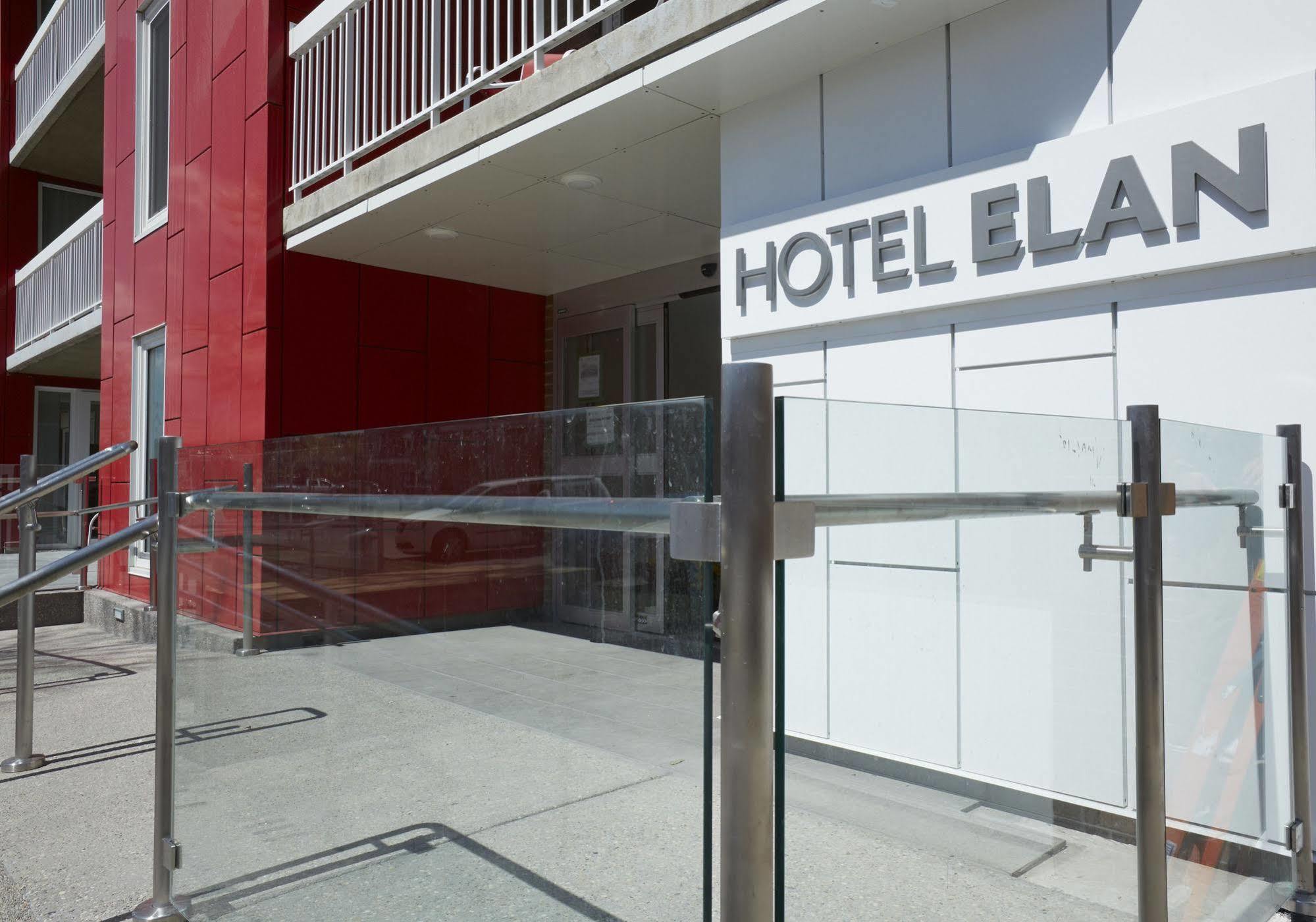 Hotel Elan YYC Kültér fotó
